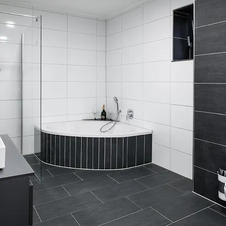 Parkhotel Braunau - 24 Stunden Self Check-in 4*