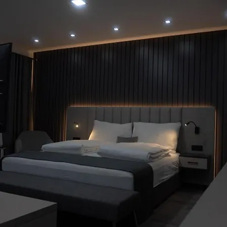 Parkhotel Braunau - 24 Stunden Self Check-in 住宿加早餐酒店