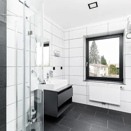 Parkhotel Braunau - 24 Stunden Self Check-in Bed & Breakfast Braunau am Inn