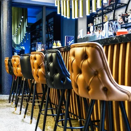 Parkhotel Braunau - 24 Stunden Self Check-in 因河畔布劳瑙