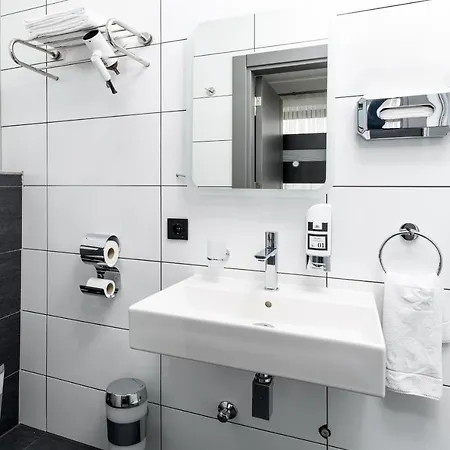 Bed & Breakfast Parkhotel Braunau - 24 Stunden Self Check-in Braunau am Inn
