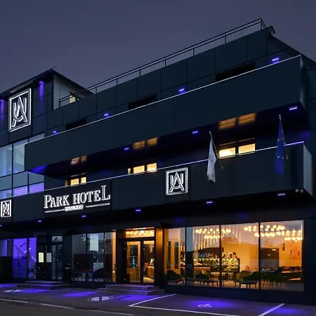 住宿加早餐酒店 Parkhotel Braunau - 24 Stunden Self Check-in 4*