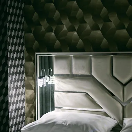 Parkhotel Braunau - 24 Stunden Self Check-in 住宿加早餐酒店 因河畔布劳瑙