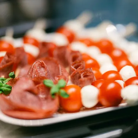 Alojamento de Acomodação e Pequeno-almoço Parkhotel Braunau - 24 Stunden Self Check-in 4*