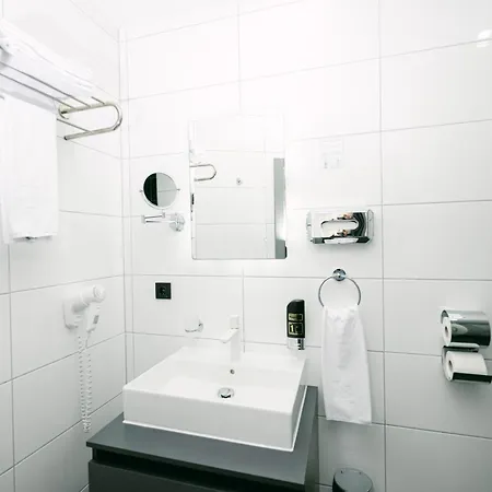 Alojamento de Acomodação e Pequeno-almoço Parkhotel Braunau - 24 Stunden Self Check-in Braunau am Inn