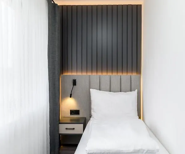 Parkhotel Braunau - 24 Stunden Self Check-in Браунау-ам-Инн