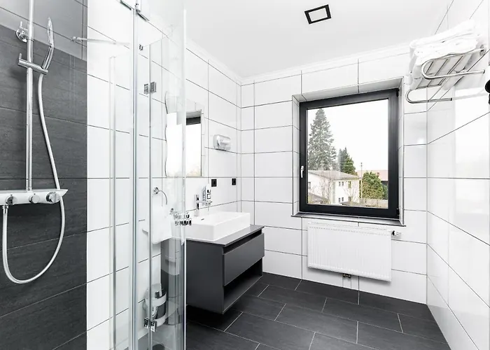 Parkhotel Braunau - 24 Stunden Self Check-in לינה וארוחת בוקר בראונאו אם אין