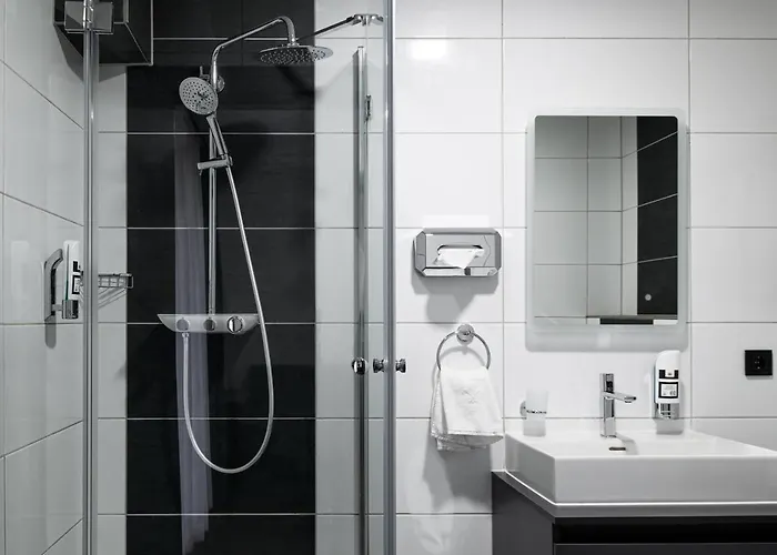 Parkhotel Braunau - 24 Stunden Self Check-in Oda ve Kahvaltı