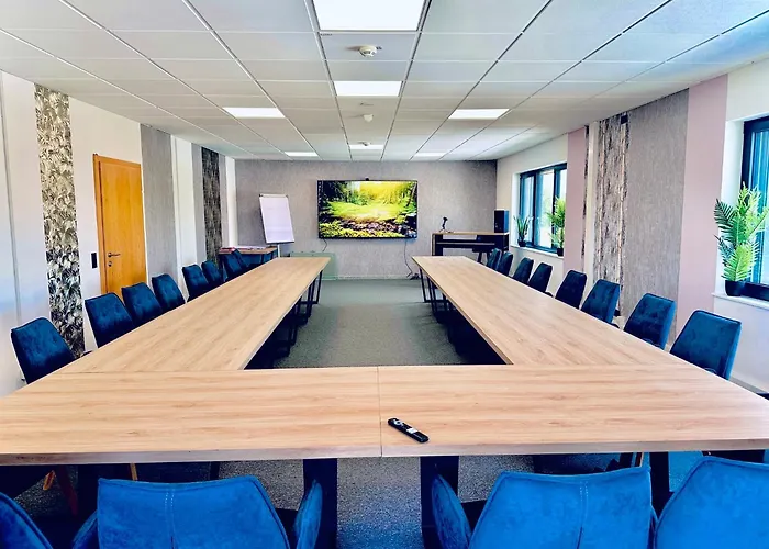 Parkhotel Braunau - 24 Stunden Self Check-in בראונאו אם אין