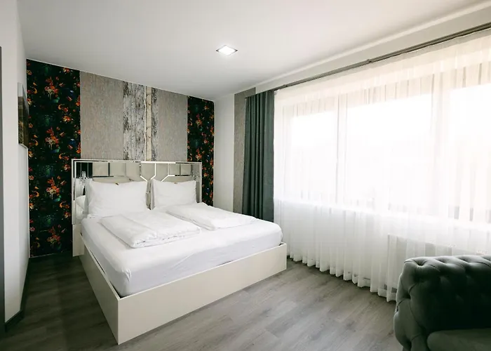 לינה וארוחת בוקר Parkhotel Braunau - 24 Stunden Self Check-in