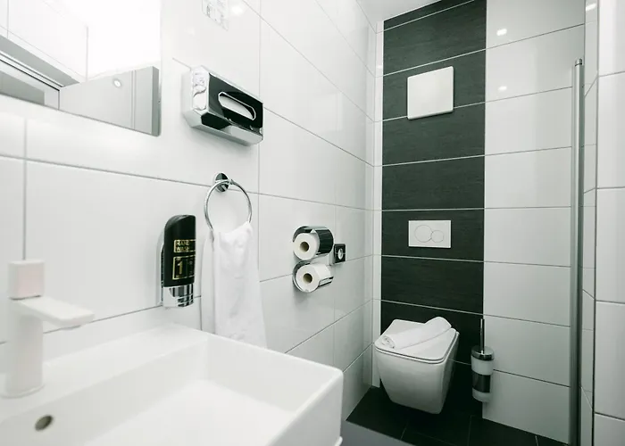 Oda ve Kahvaltı Parkhotel Braunau - 24 Stunden Self Check-in 4*