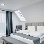 Parkhotel Braunau - 24 Stunden Self Check-in فندق مبيت وإفطار 4*