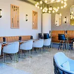 Parkhotel Braunau - 24 Stunden Self Check-in فندق مبيت وإفطار براوناو آم إن