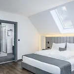 Parkhotel Braunau - 24 Stunden Self Check-in براوناو آم إن