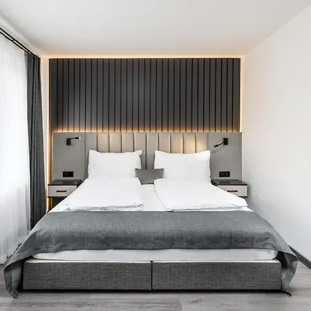 Bed and breakfast Parkhotel Braunau - 24 Stunden Self Check-in