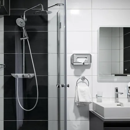 Parkhotel Braunau - 24 Stunden Self Check-in Bed and breakfast